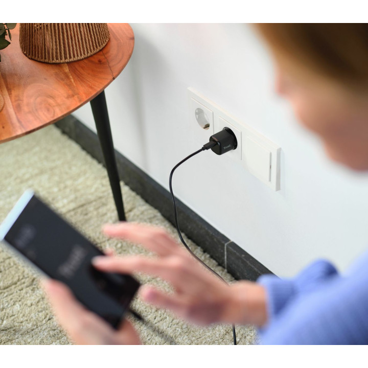 TRUST MAXO 20W USB-C CHARGER BLACK
